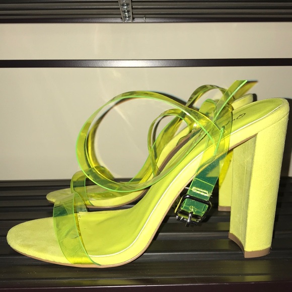 Sandals - Picture 3 of 5